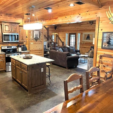 4Br/3Bth Family Cabin With A Hot Tub, Sleeps 14 Broken Bow Exterior photo